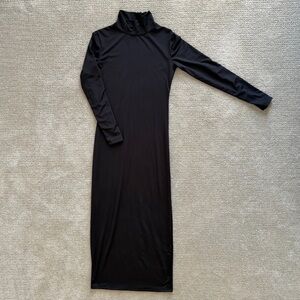 Elegant Black Turtleneck Maxi Dress